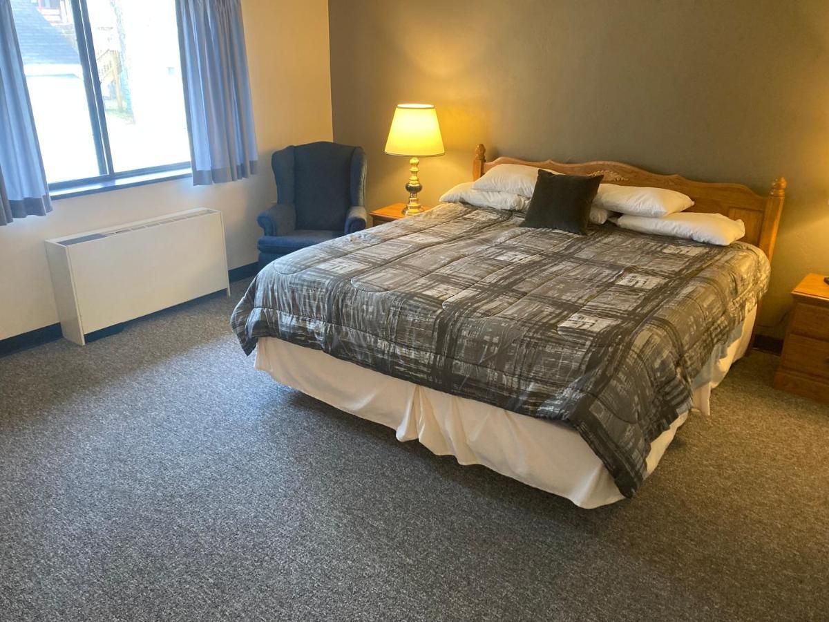 Landmark Motel Clintonville Ngoại thất bức ảnh