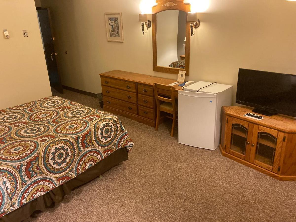 Landmark Motel Clintonville Ngoại thất bức ảnh