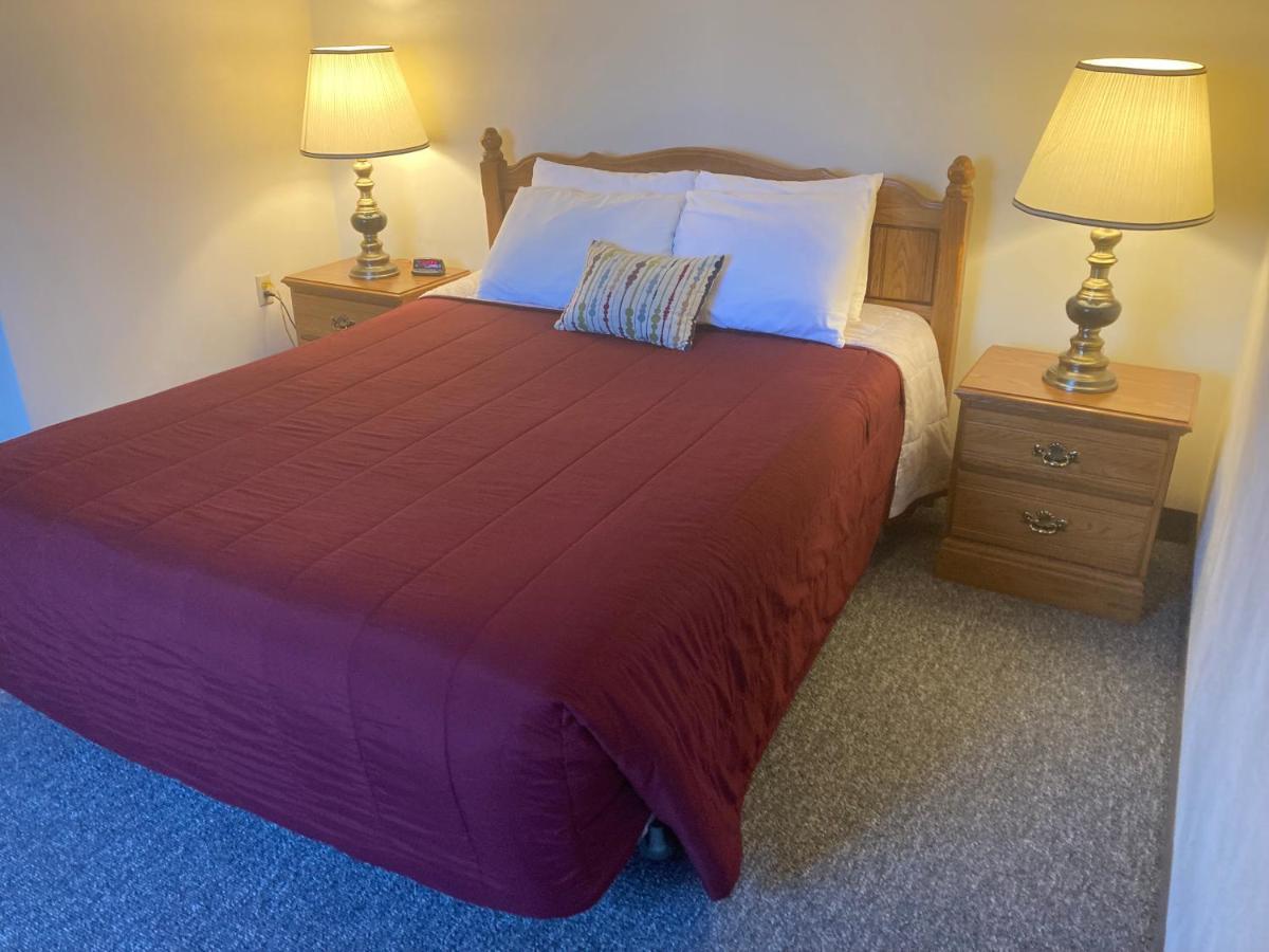 Landmark Motel Clintonville Ngoại thất bức ảnh